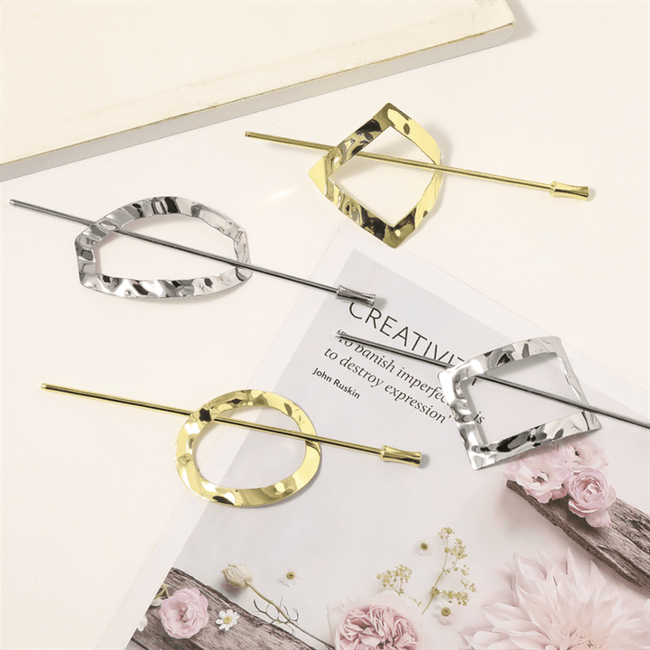 Chris Rubin Nova Rectangle Slide Buckle Hair Claw - Gold - Hair Accessories | Fashiongirl