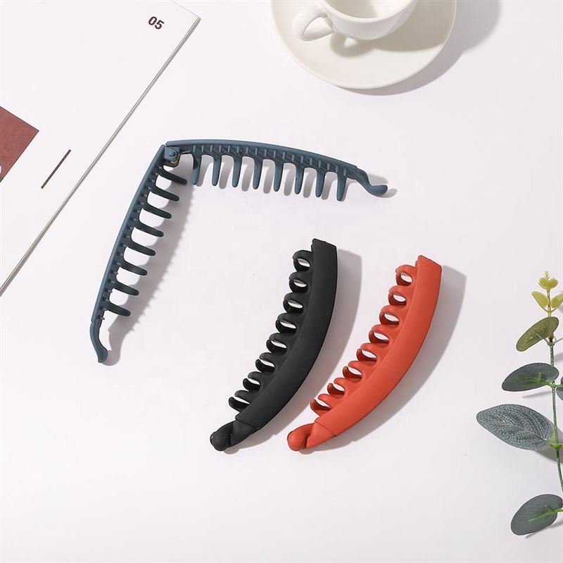 SOHO Idis Banana Hair Clip - Black - | Fashiongirl